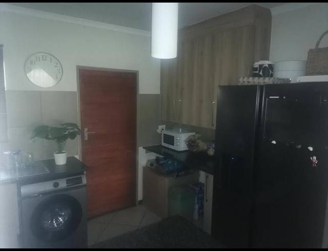 3 BEDROOM SIMPLEX FOR SALE IN MONAVONI
